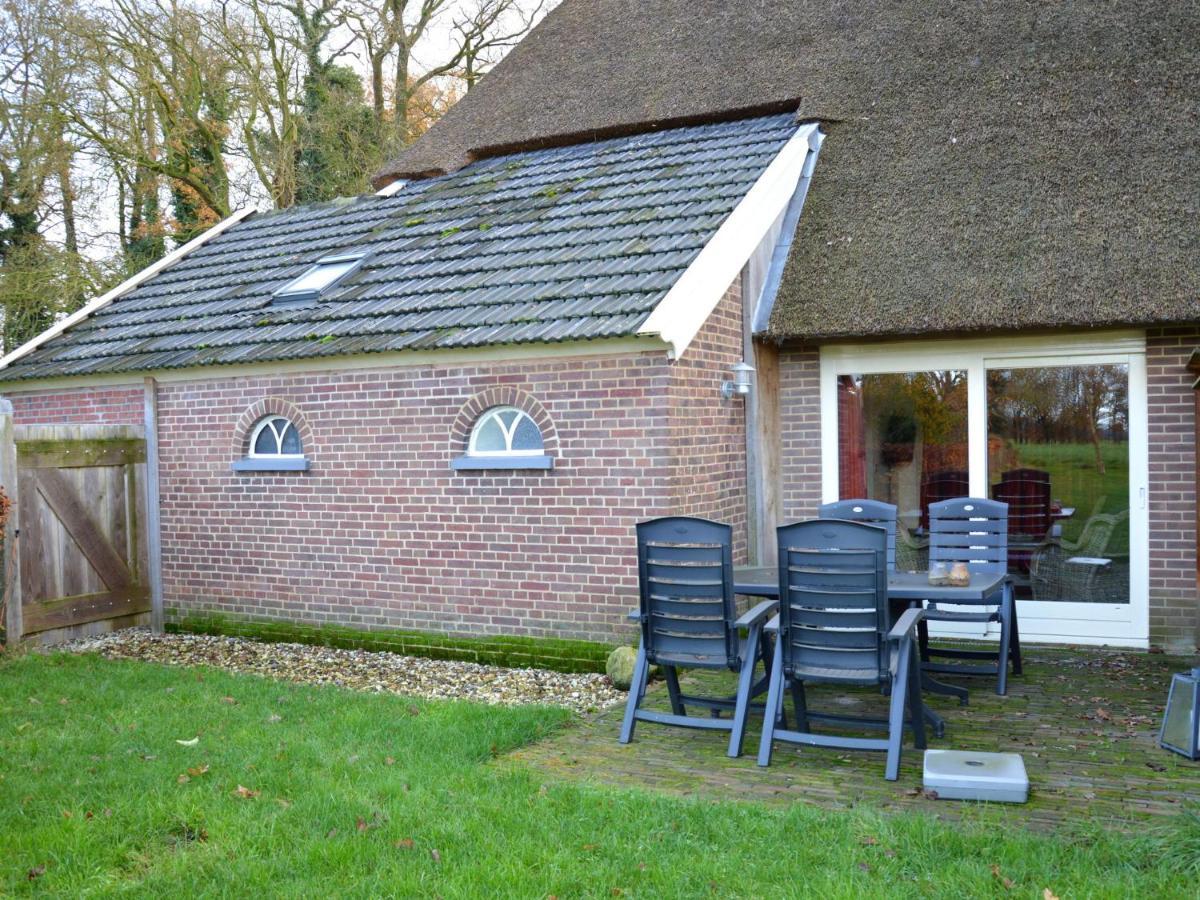 Staying In A Thatched Barn With Bedroom Achterhoek Geesteren (Gelderland) Exterior foto